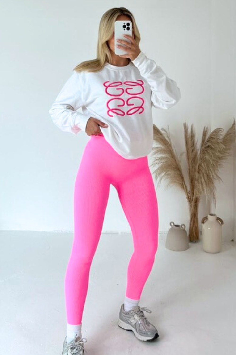 Gege neon pink embroidered sweater and leggings – Glamify Famous
