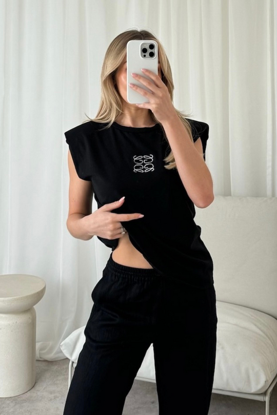 Gege black embroidered shoulder pad t-shirt