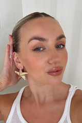 Freya gold starfish earrings & necklace