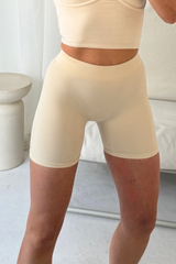 Zena cream seamless cycling shorts