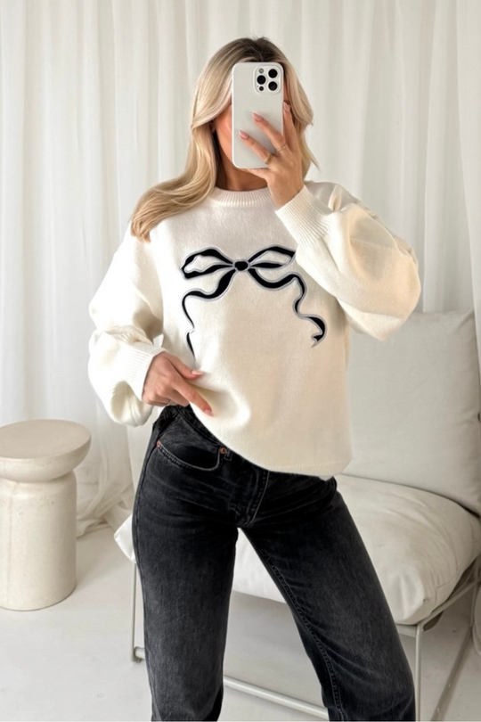 Bow embroidered cream knit sweater