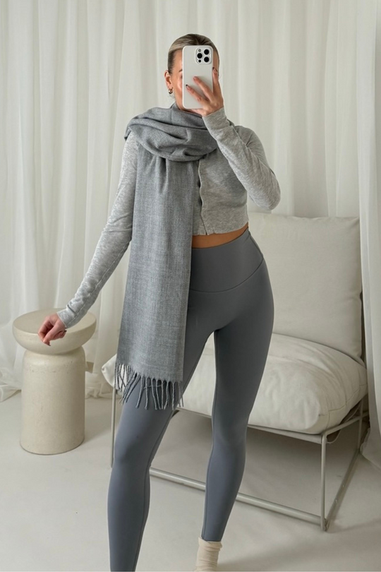 Missy grey scarf
