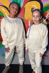 Mini ecru take it easy applique sweater jogger loungewear