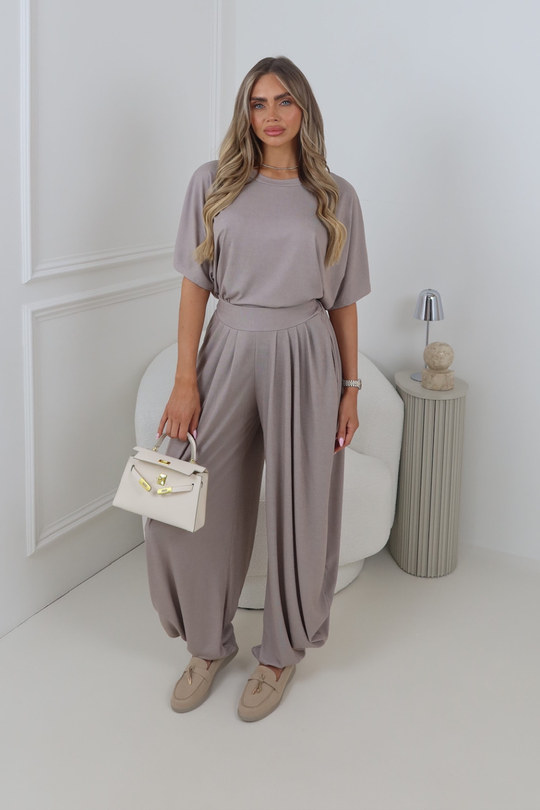 NINA MOCHA RIBBED TSHIRT & TROUSERS TWO PIECE SET