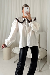 Libby white & leopard shirt with oversized frill collar