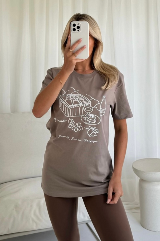 Picnic brown printed t-shirt