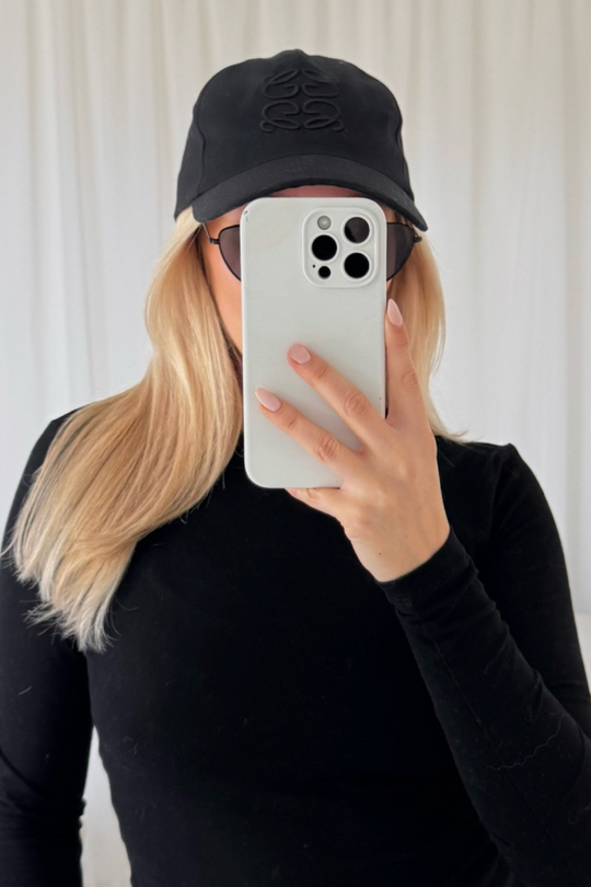 Gege embroidered black cap