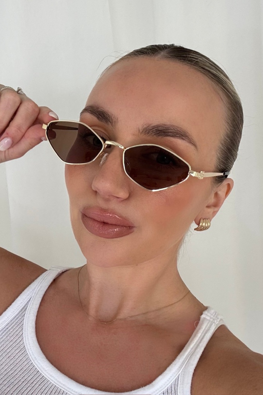 Kim brown diamond shaped sunglasses