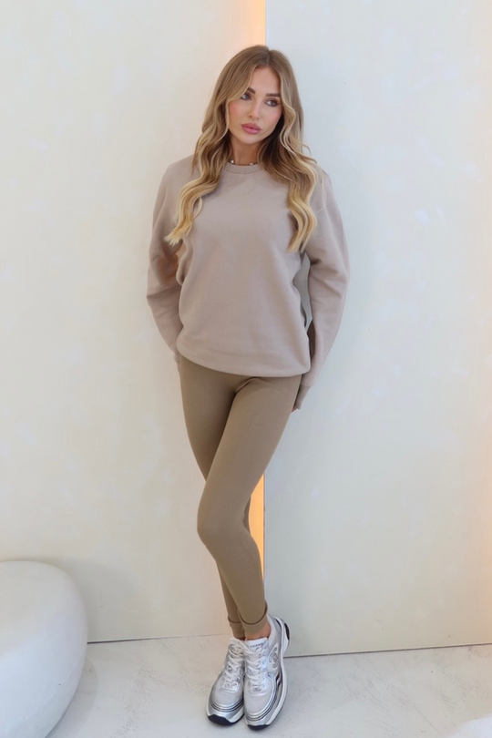 Kassi sand heavyweight sweater and ribbed leggings