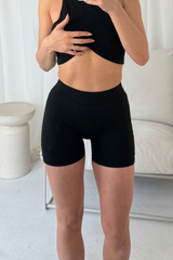 Zena black seamless cycling shorts
