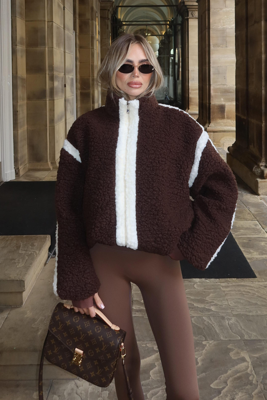 LISA CHOCOLATE FLUFFY FLEECE WITH WHITE DETAILING