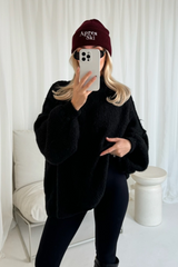 Apres ski burgundy embroidered knit beanie hat