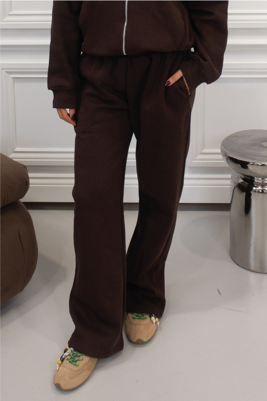 GLAMIFY EVERYDAY ESSENTIAL CHOCOLATE STRAIGHT LEG JOGGERS