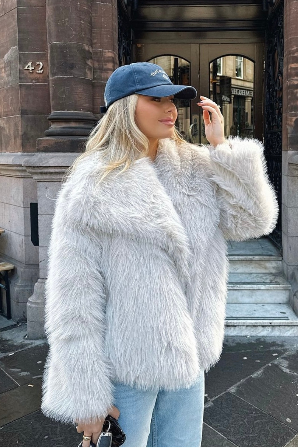 Olivia light beige faux fur coat – Glamify Famous For Loungewear