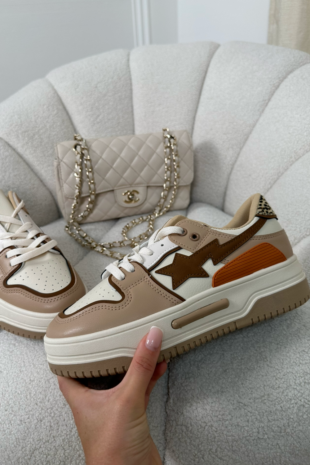 Bella trainers discount