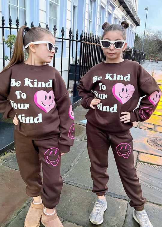 Mini be kind chocolate oversized printed sweater loungewear set