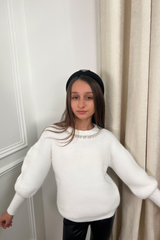 Mini bobbie cream pearl neck knitted sweater