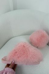 GEORGIE PINK FLUFFY SLIPPERS