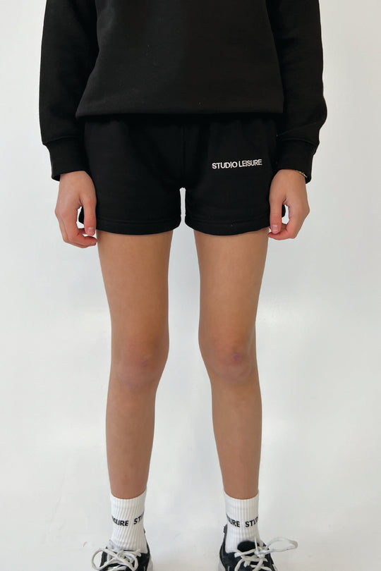 Mini studio leisure black essential embroidered shorts