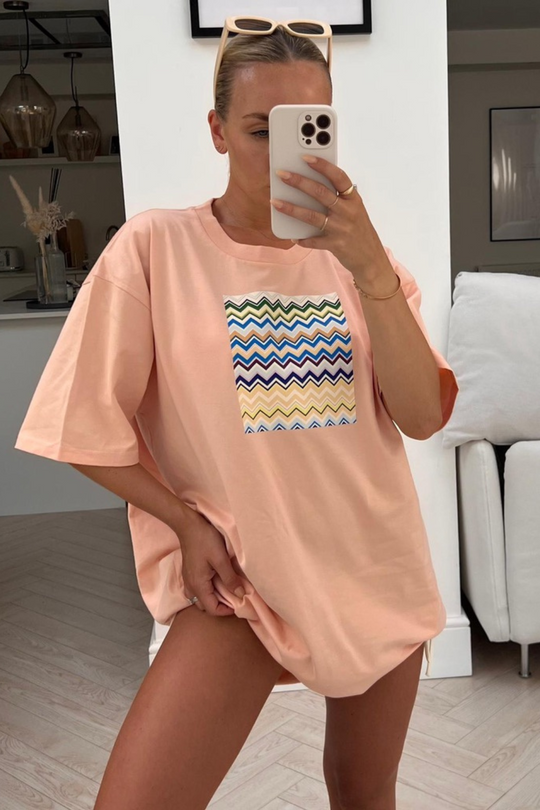 isla zigzag blush printed T-shirt dress